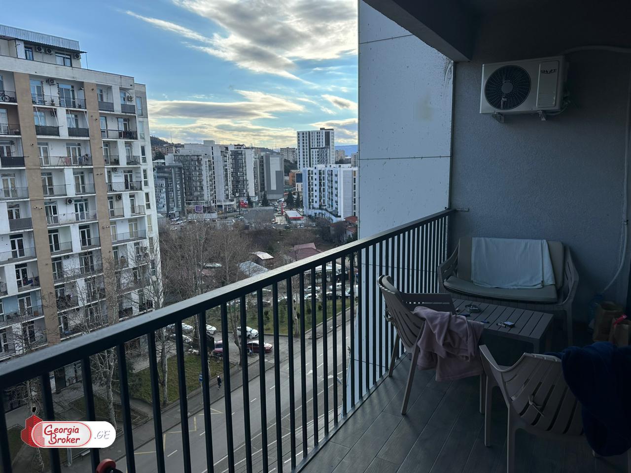 nearly repaired 3-room apartment for sale